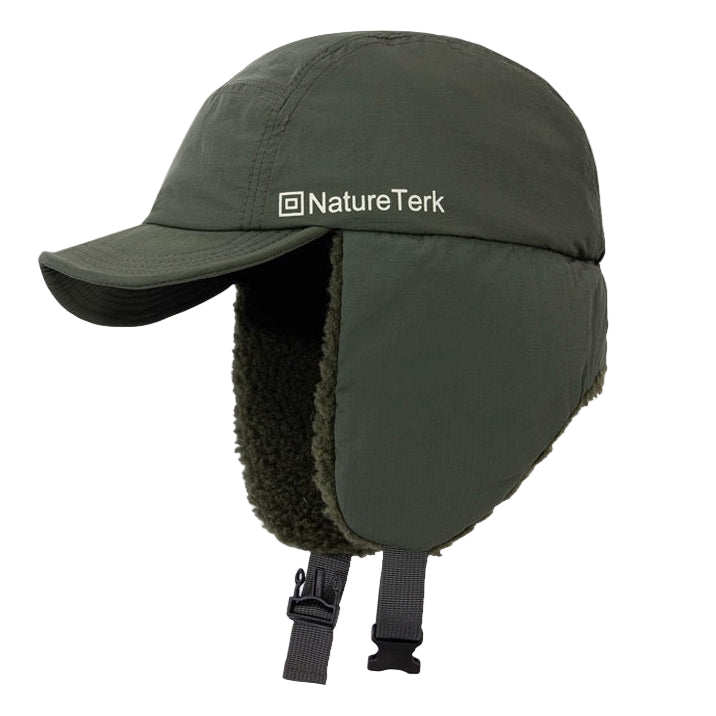 Green winter hat with ear flaps and chin strap on a beige background, featuring the BANLEI and NatureTerk logos.